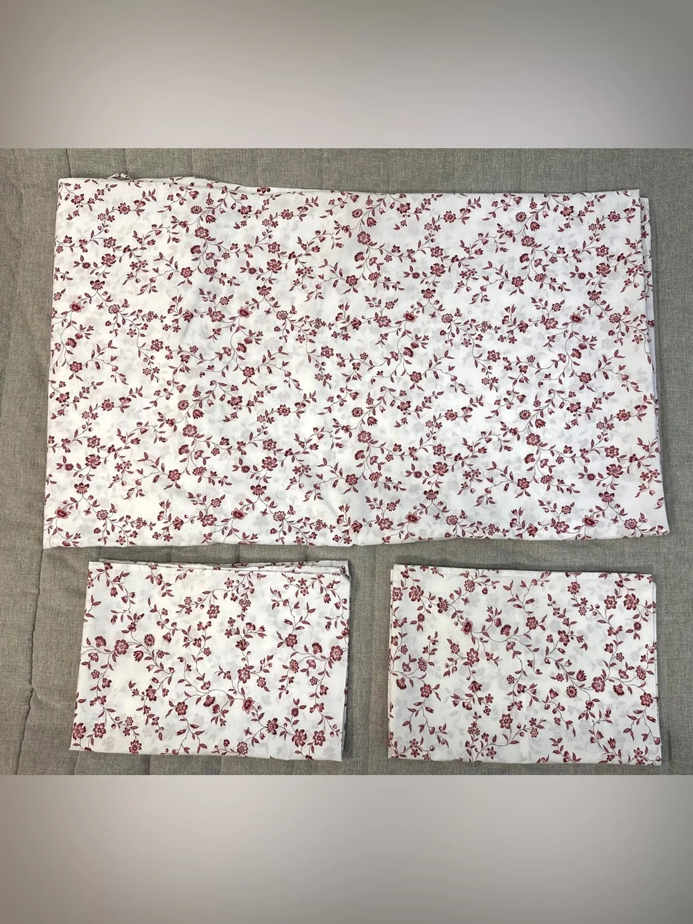IKEA HASSLEKLOCKA Queen Duvet Cover 2 Pillowcases Set Red White Floral Cotton